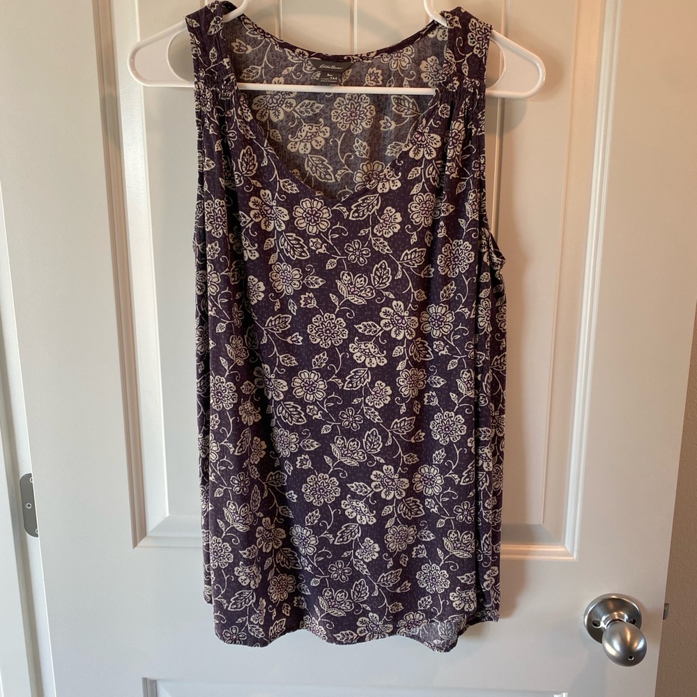 🦄 3/$15 Eddie Bauer Purple and Cream Floral Tank Top